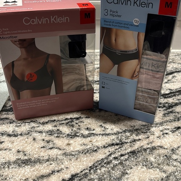 New in box! Bundle of 2 CK! Calvin Klein Bra and Hipster Set. Size M. - Picture 7 of 12